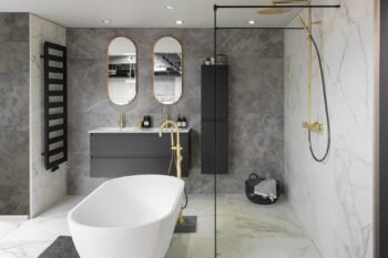 Baignoire Îlot : 4 questions à se poser avant de craquer